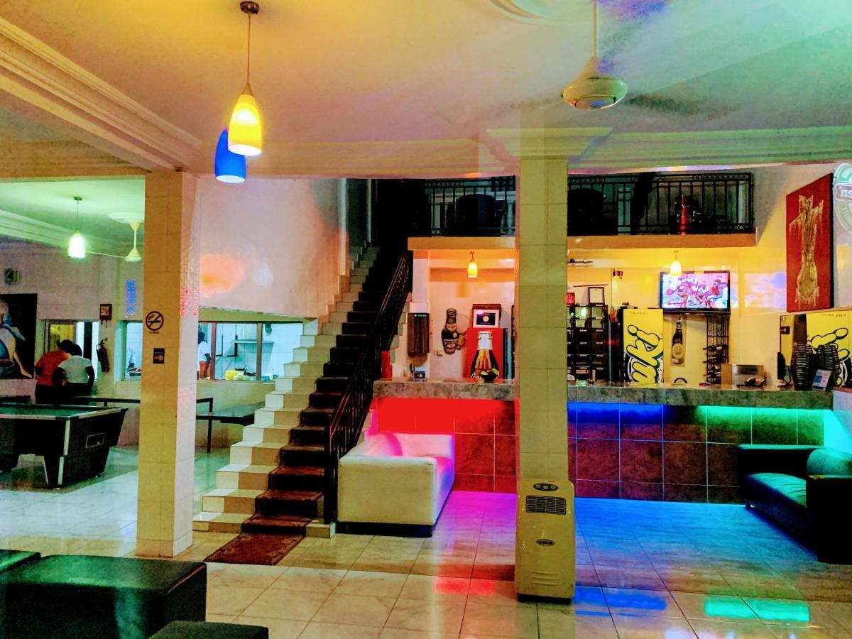 Woodpecker Resort Hotel Banjul Dış mekan fotoğraf