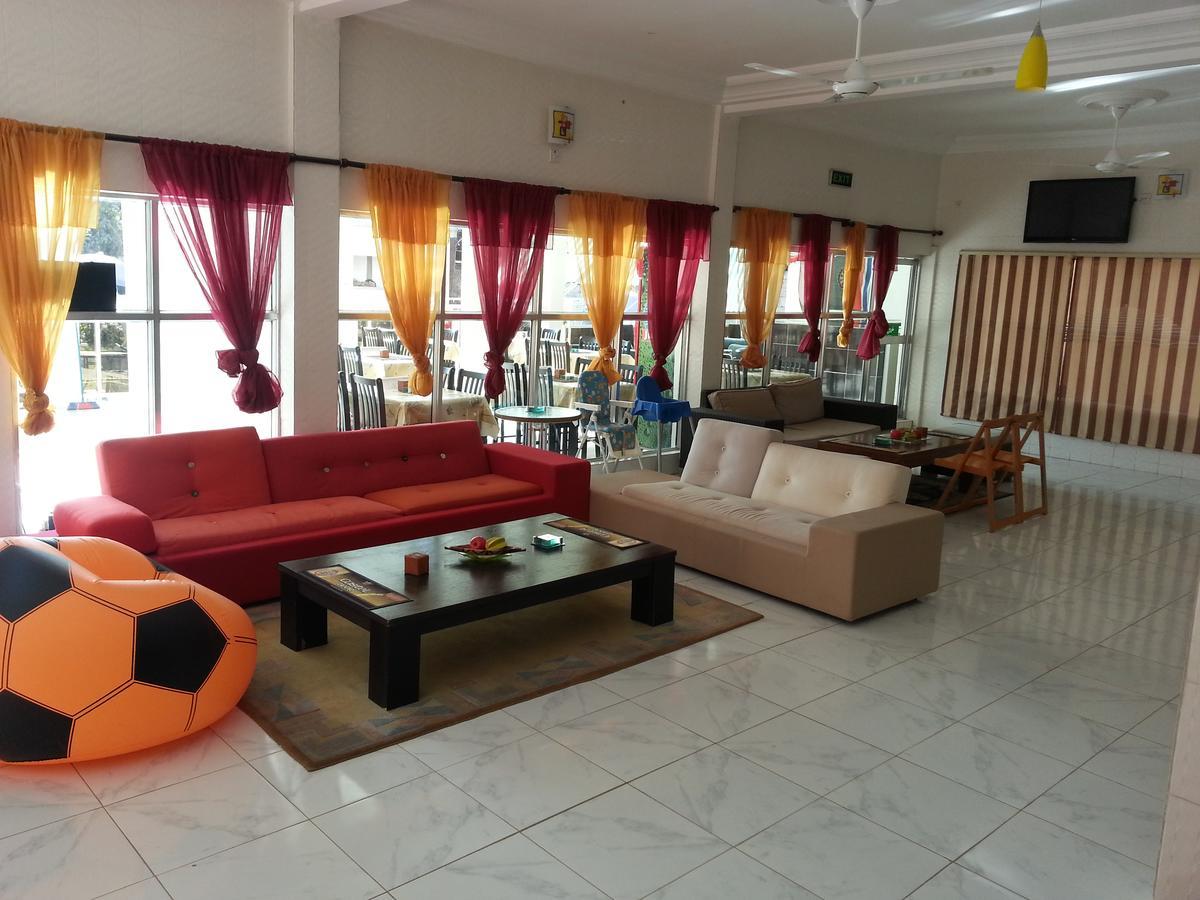 Woodpecker Resort Hotel Banjul Dış mekan fotoğraf